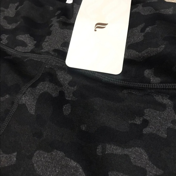 Fabletics Camo Mila Legging Large - Picture 5 of 7